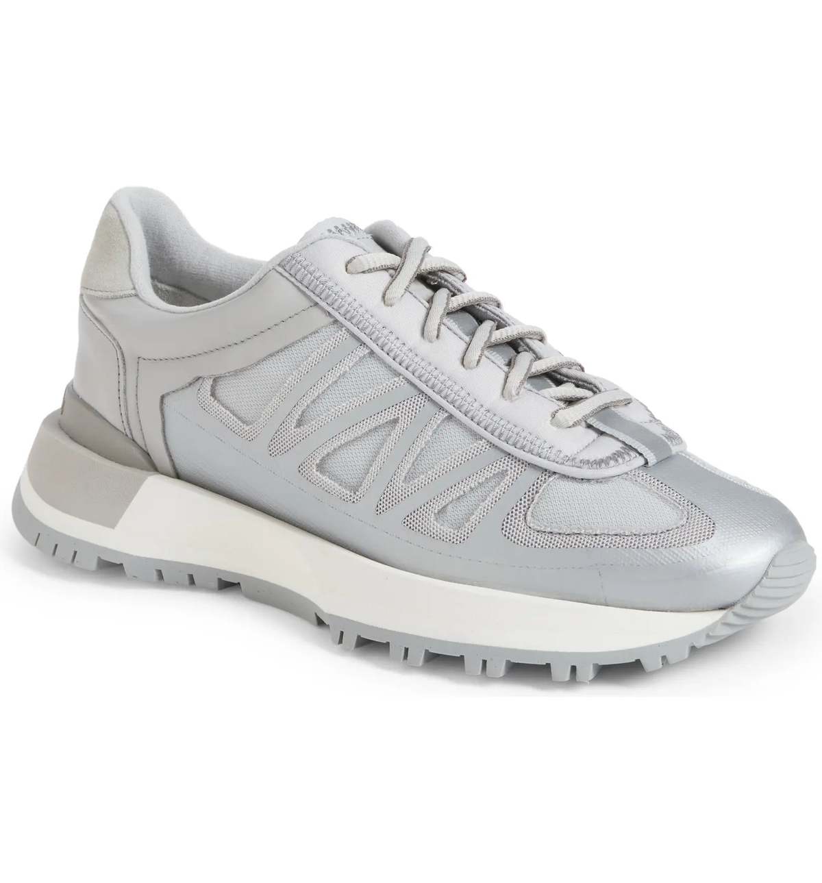 今年も話題の Maison-Margiela-50-50-Sneakers 版画