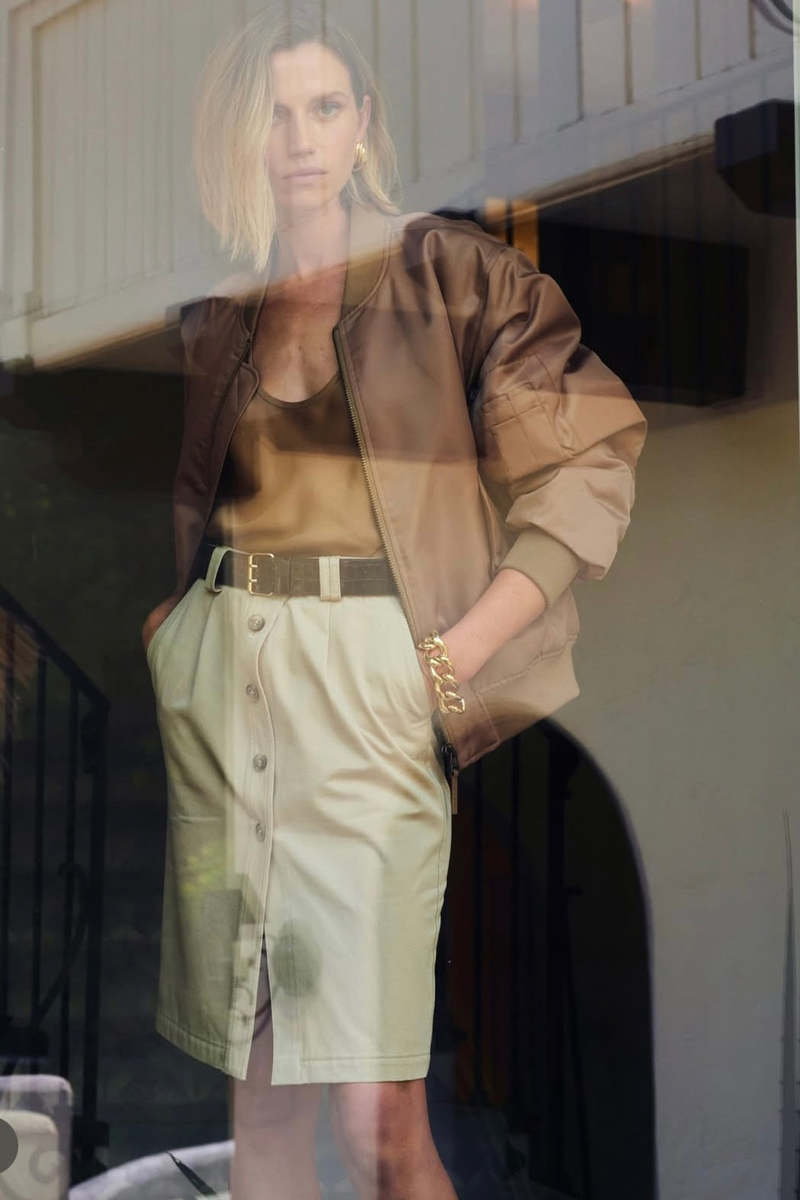 スカート Anine Bing Zaire Skirt ANINE BING Zaire Midi Skirt | Neutrals | FARFETCH