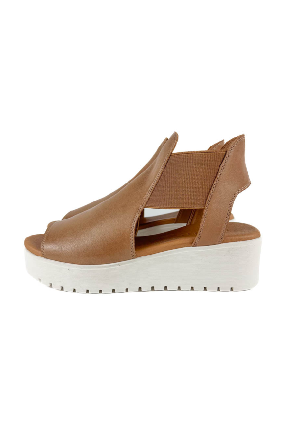 Silent D Ozie Sandal - Dark Tan/White
