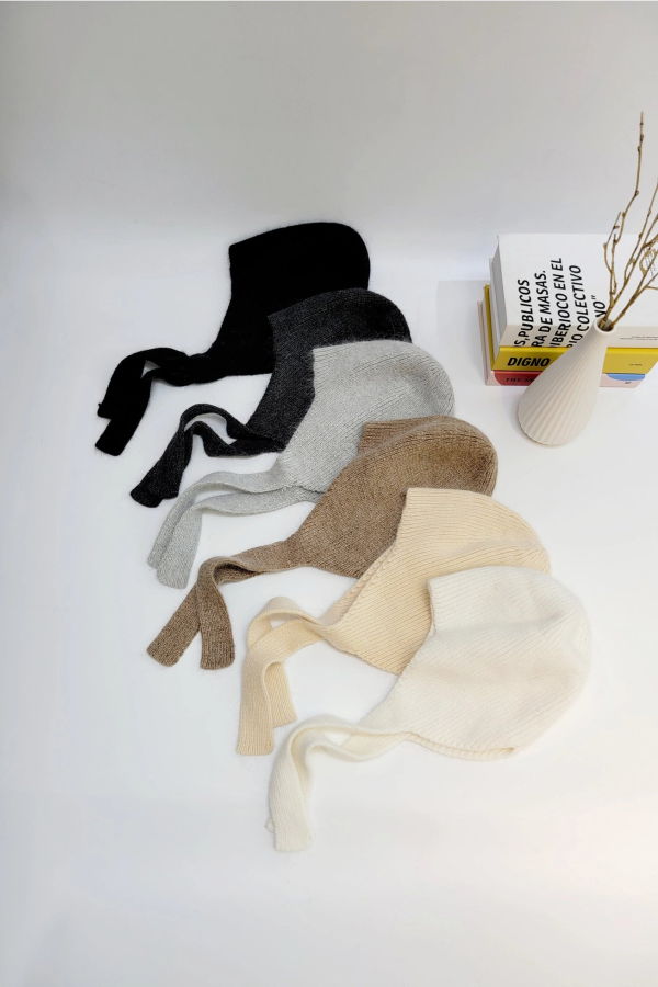 Comfortarians Knitted Angora Bonnet - Black