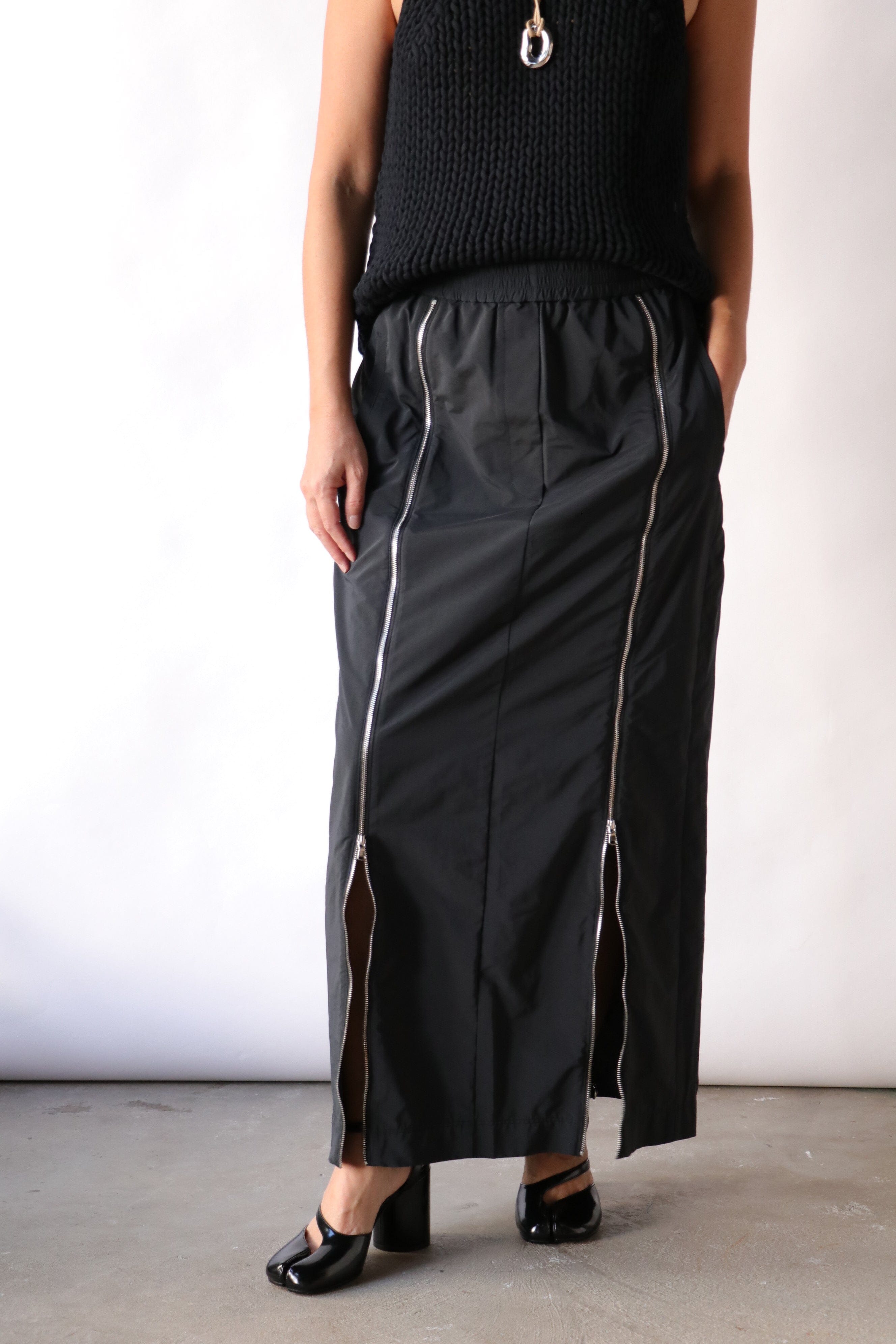 【BAON】Menbi Pin Tuck Banding Nylon Carpender Long Skirt Knit Vis Long Skirt - Black