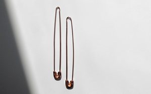 A Détacher Oversized Safety Pin Earrings A Détacher Oversized Safety Pin Earrings