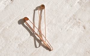 A Détacher Oversized Safety Pin Earrings A Détacher Oversized Safety Pin Earrings