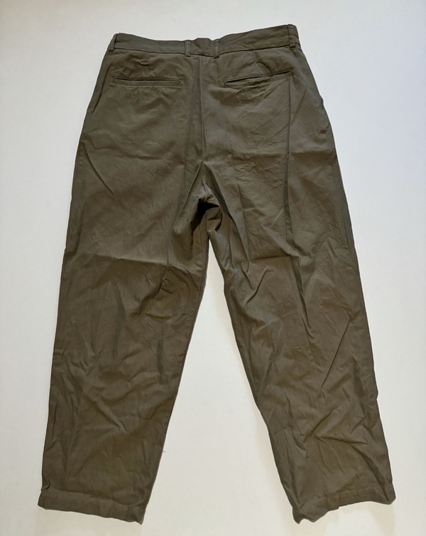 Still By Hand Deep Tuck Pressed Pants - Olive | Garmentory