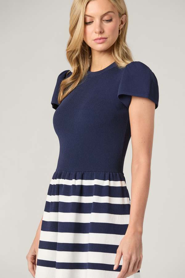 Shoshanna Colette Knit Dress - Navy/Ivory | Garmentory Shoshanna Colette Knit Dress - Navy/Ivory | Garmentory