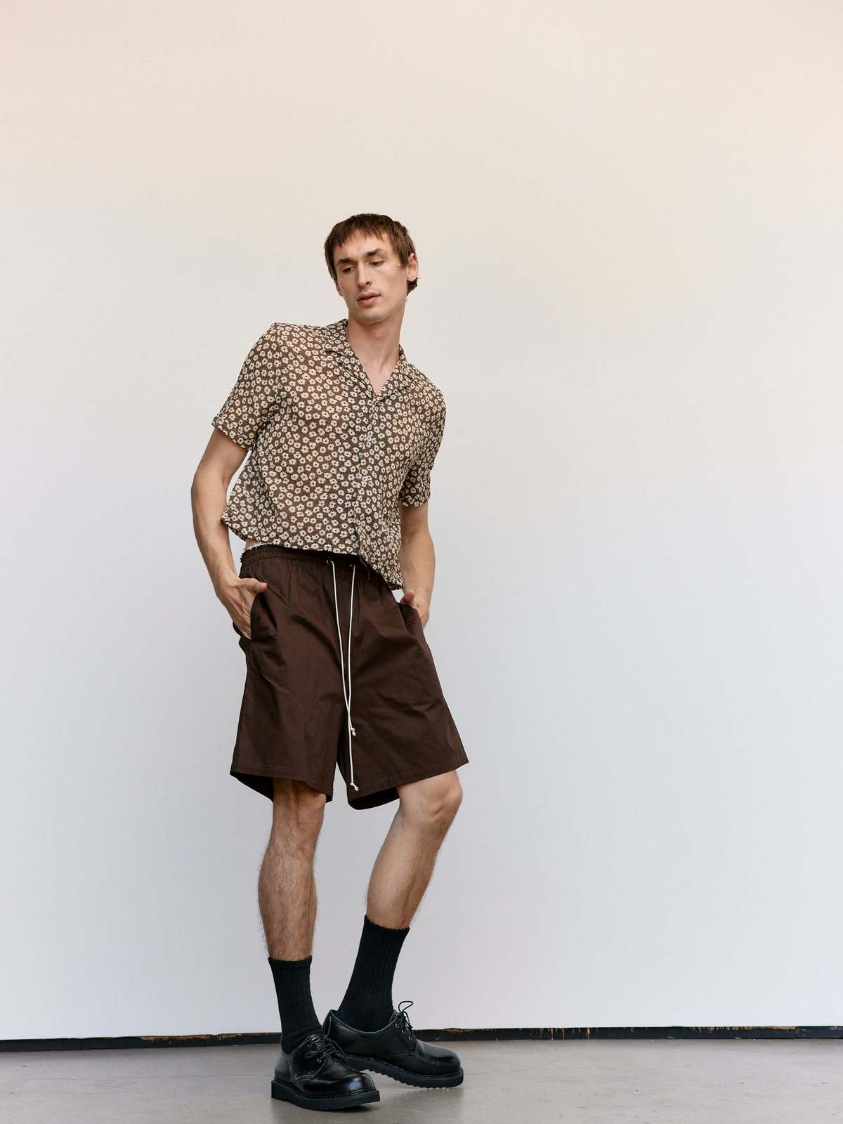 camiel fortgens KNEE SHORTS Velvet カミエル Camiel Fortgens Knee Shorts in Green Curated at Jake and Jones