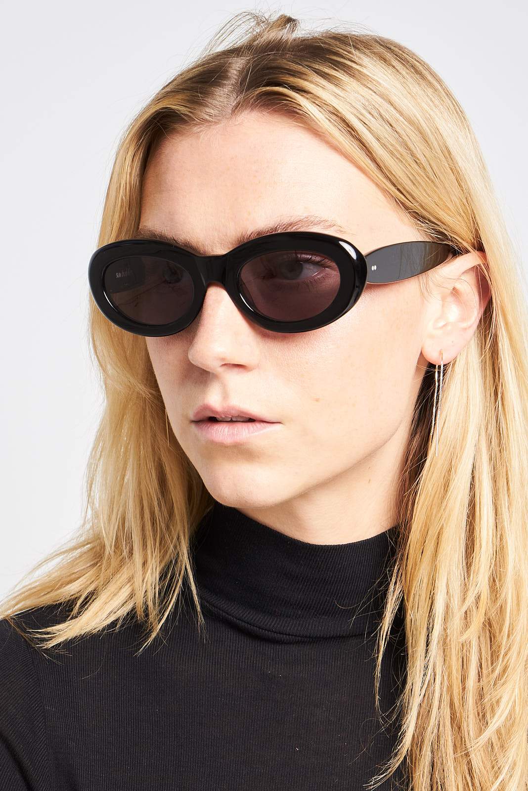 SUN BUDDIES Courtney ブラックサングラス Courtney Black – Sun Buddies Eyewear