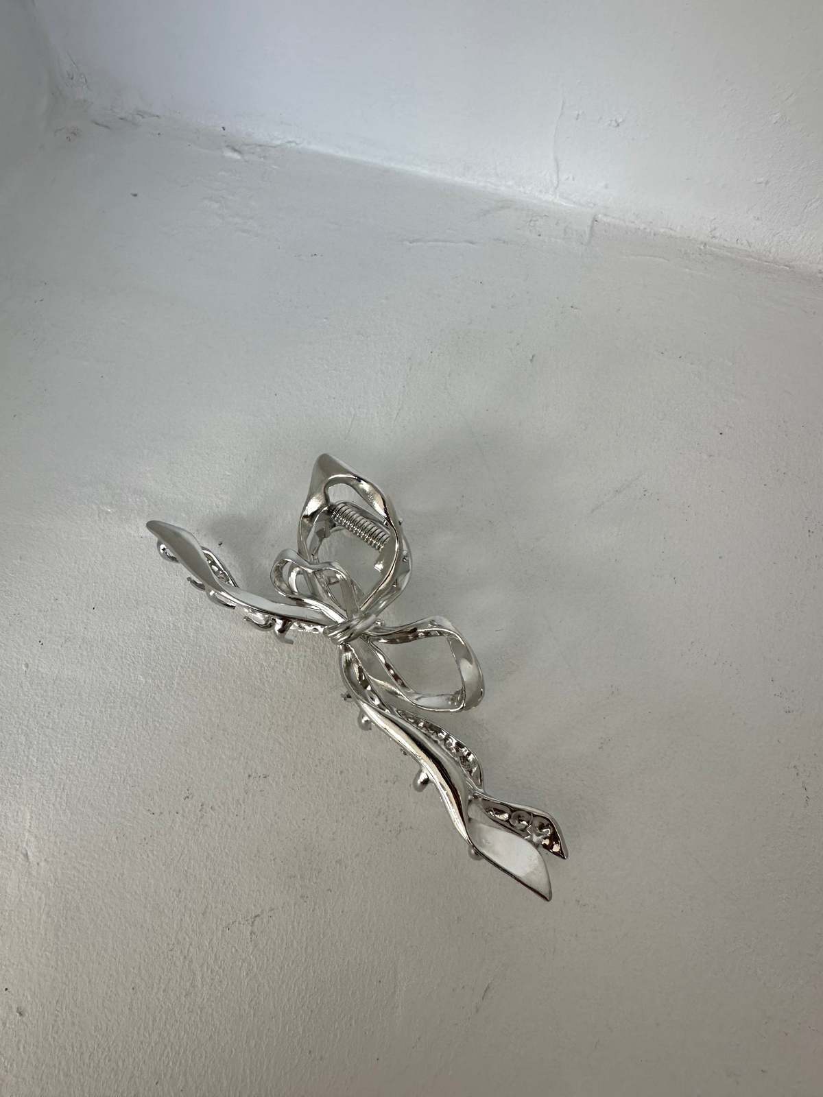 Ri-Ri-Ku Metal Ribbon Bow Hair Claw - Silver - Image 1 of 1