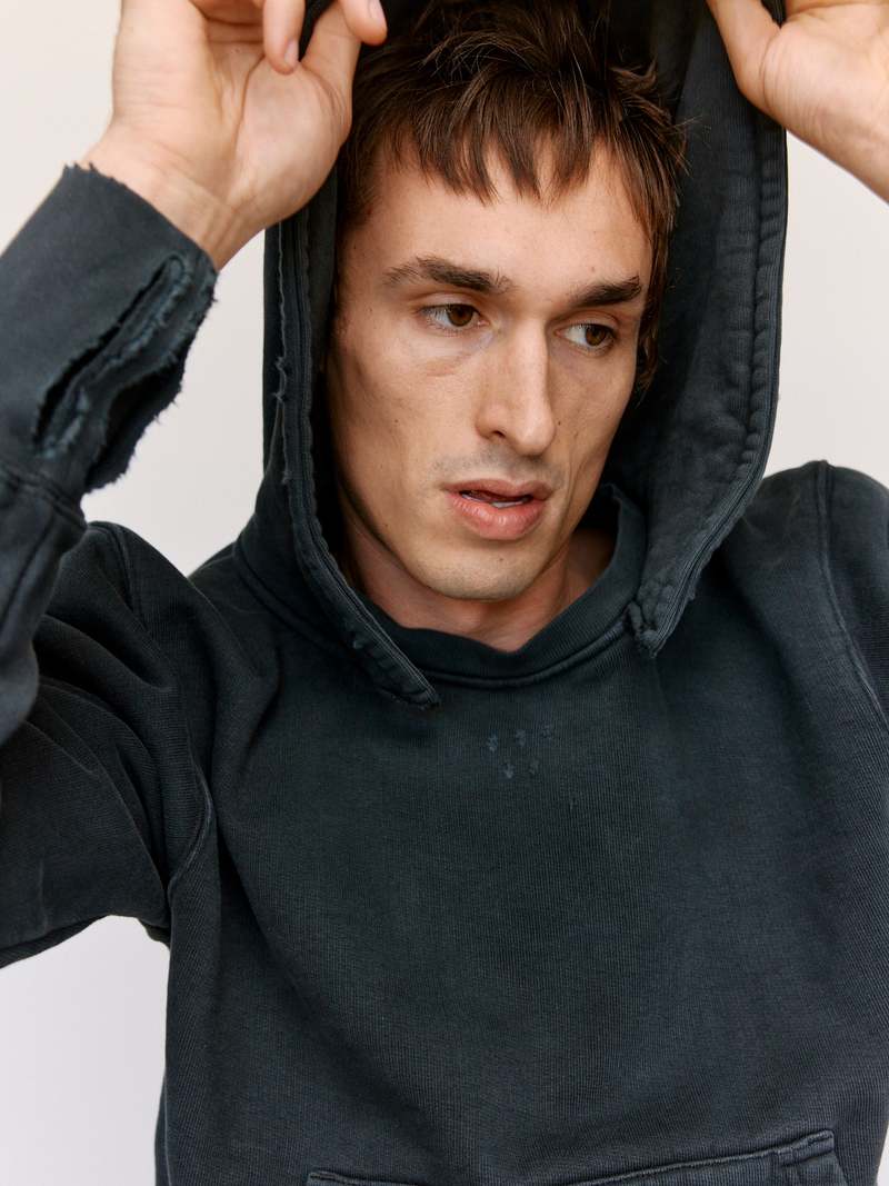 【OUR LEGACY】RELIC☆ピグメントブラック フリースフーディ Our Legacy Relic Hoodie in Pigment Black Hefty Fleece | FWRD