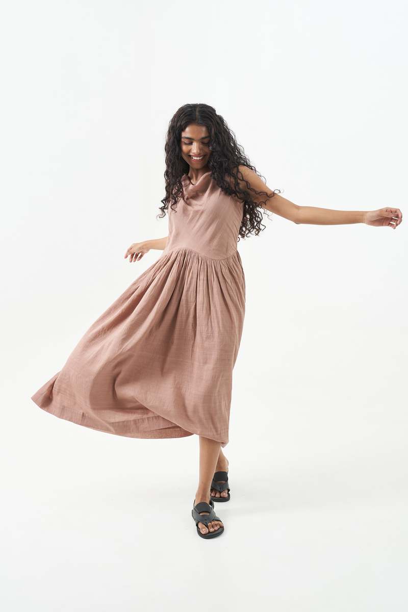 WOC NF The midi Dress - Garnet Pink 