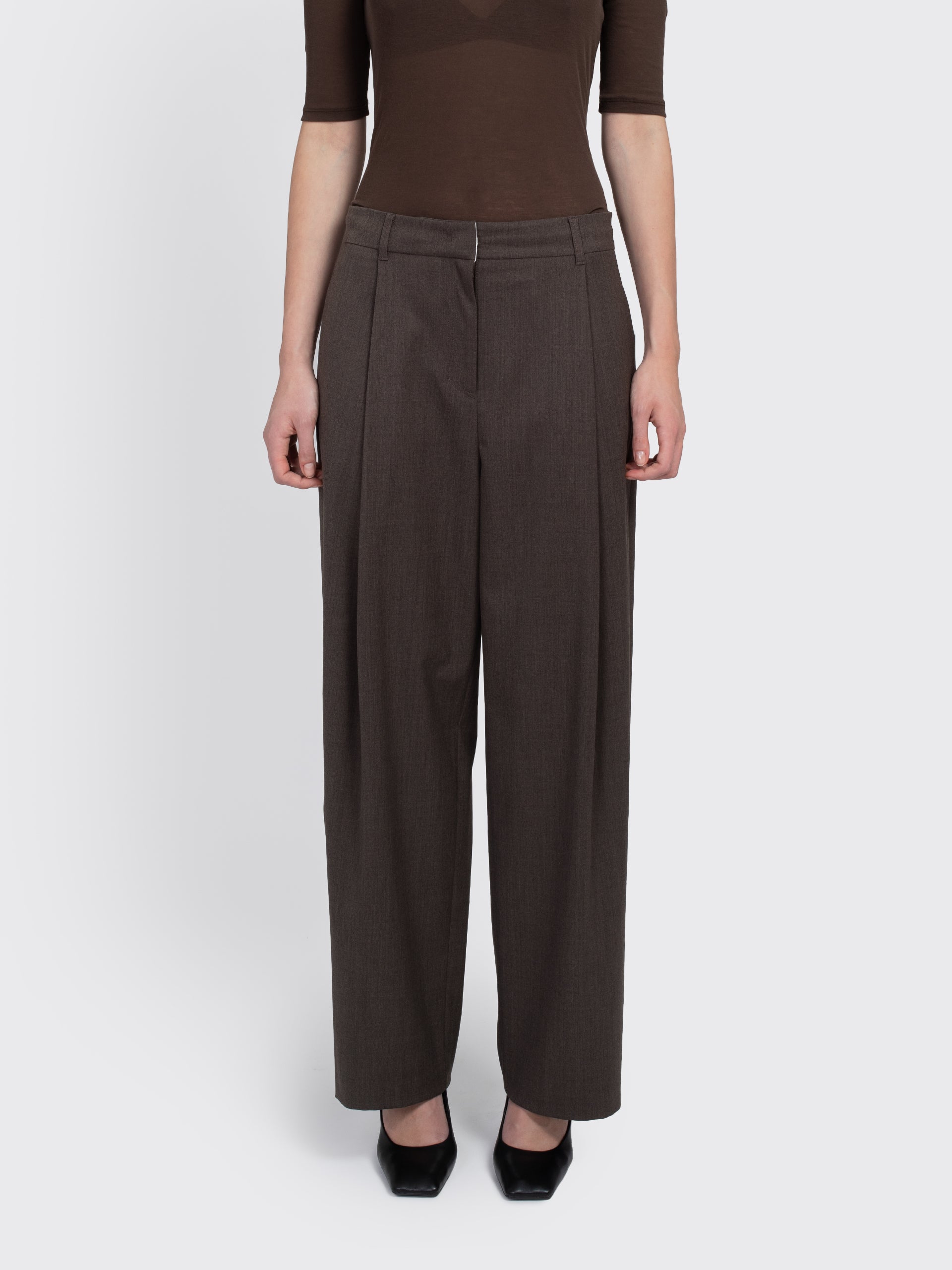 Wide-Tuck-Pants-20250302005645