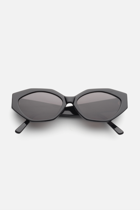 Lu Goldie Camille Sunglasses - Miso | Garmentory display picture 2