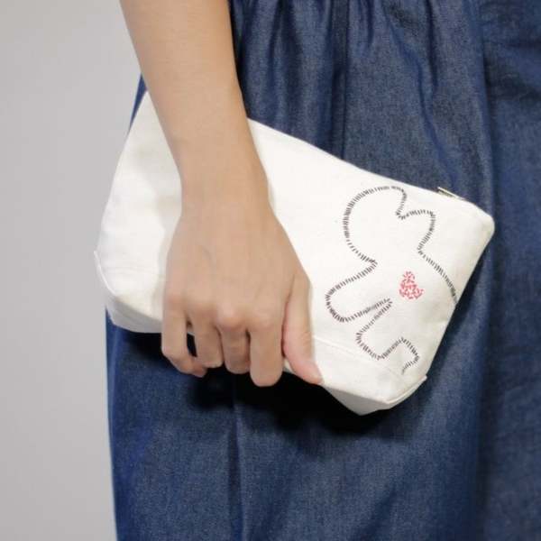 Cats with a Heart Regina Pouch - Black/Off White