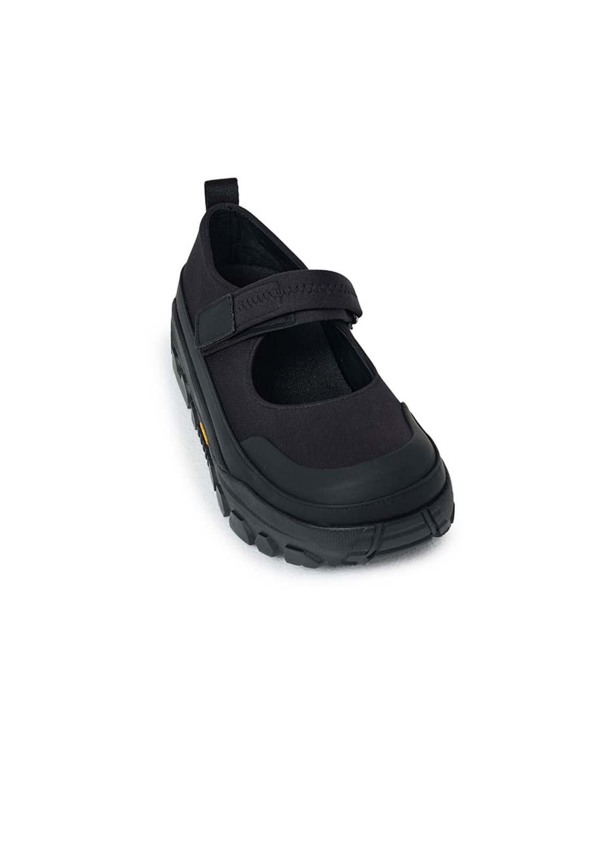 AMOMENTO-Black-Vibram-Mary-