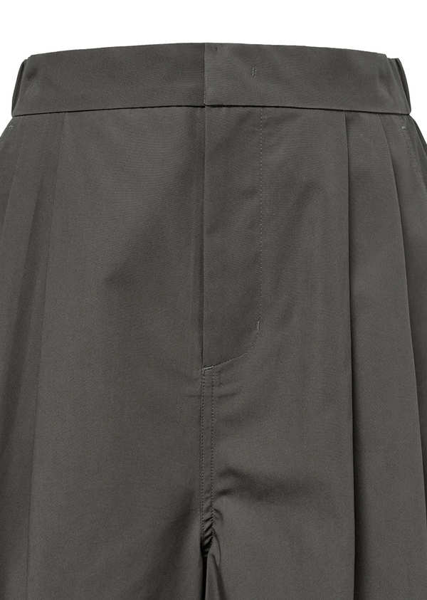 AMOMENTO Two Tuck Wide Shorts - Brown | Garmentory