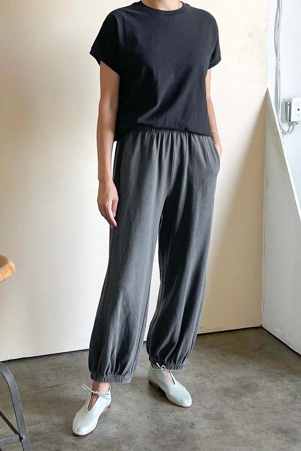 パンツ nagonstans cropped balloon pants Cropped Balloon Trousers — Chocolate – La Garçonne