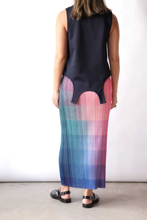 Issey Miyake Photon Skirt - Pink no.22 | Garmentory