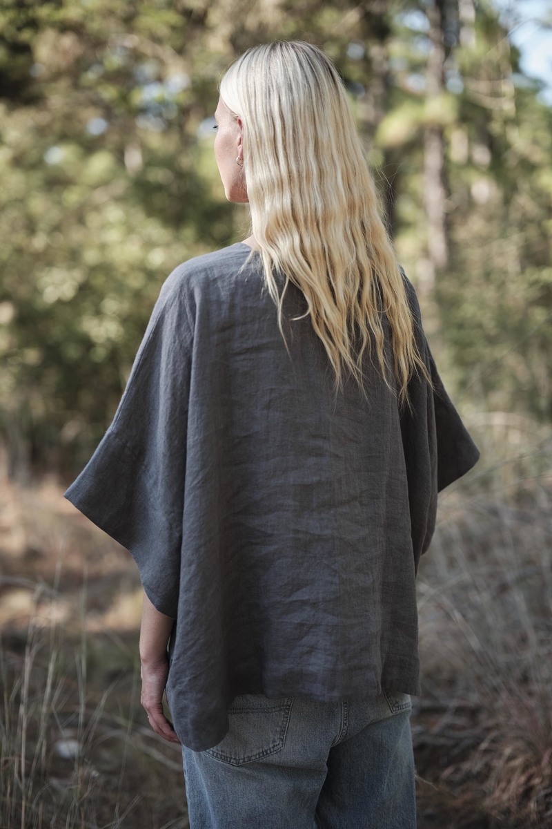 MAMNE Linen Throw-on Top - Agave