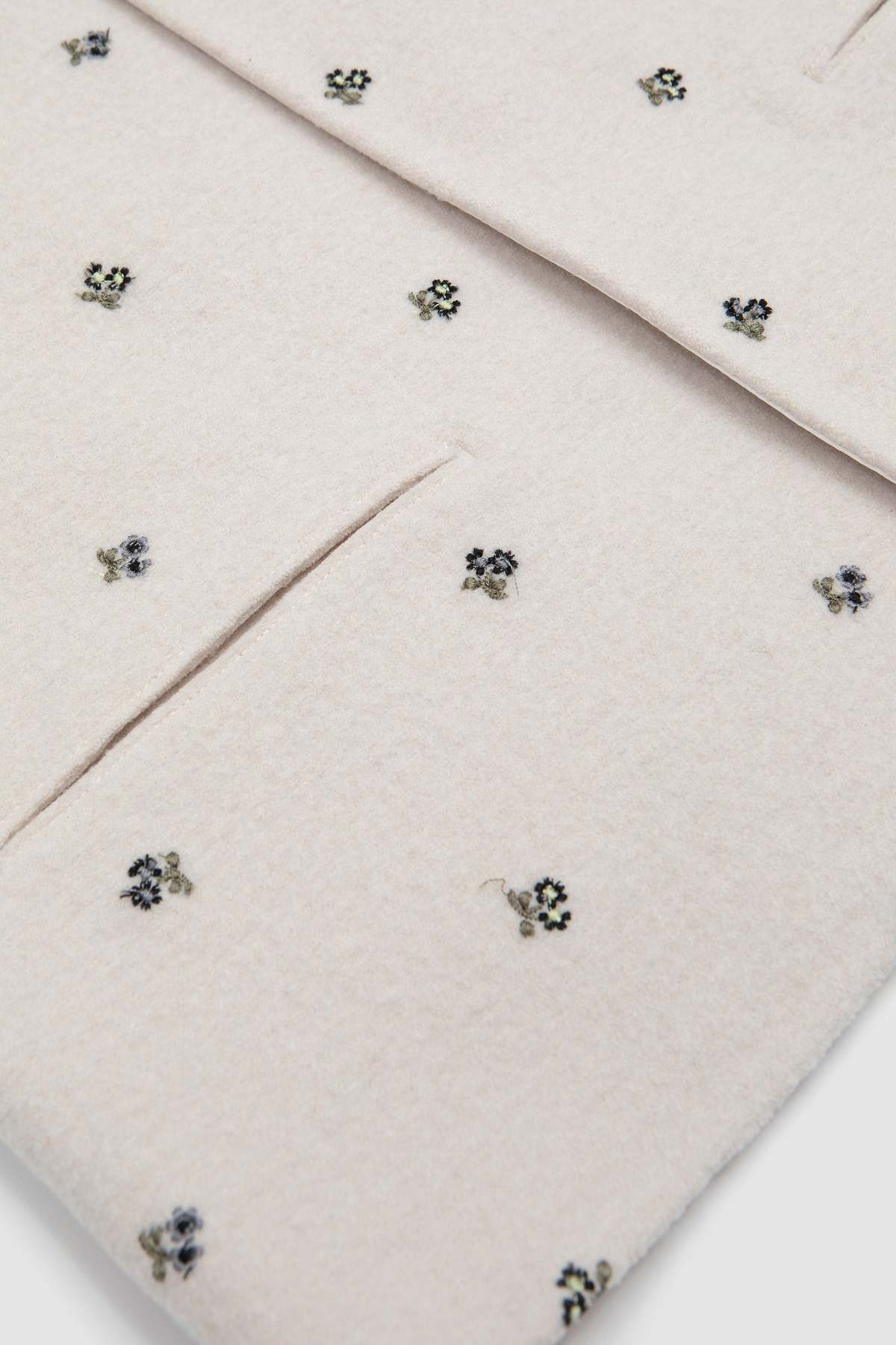 リ*ク様 RIER WALKER GILET FELTED FLOWERS RIER 