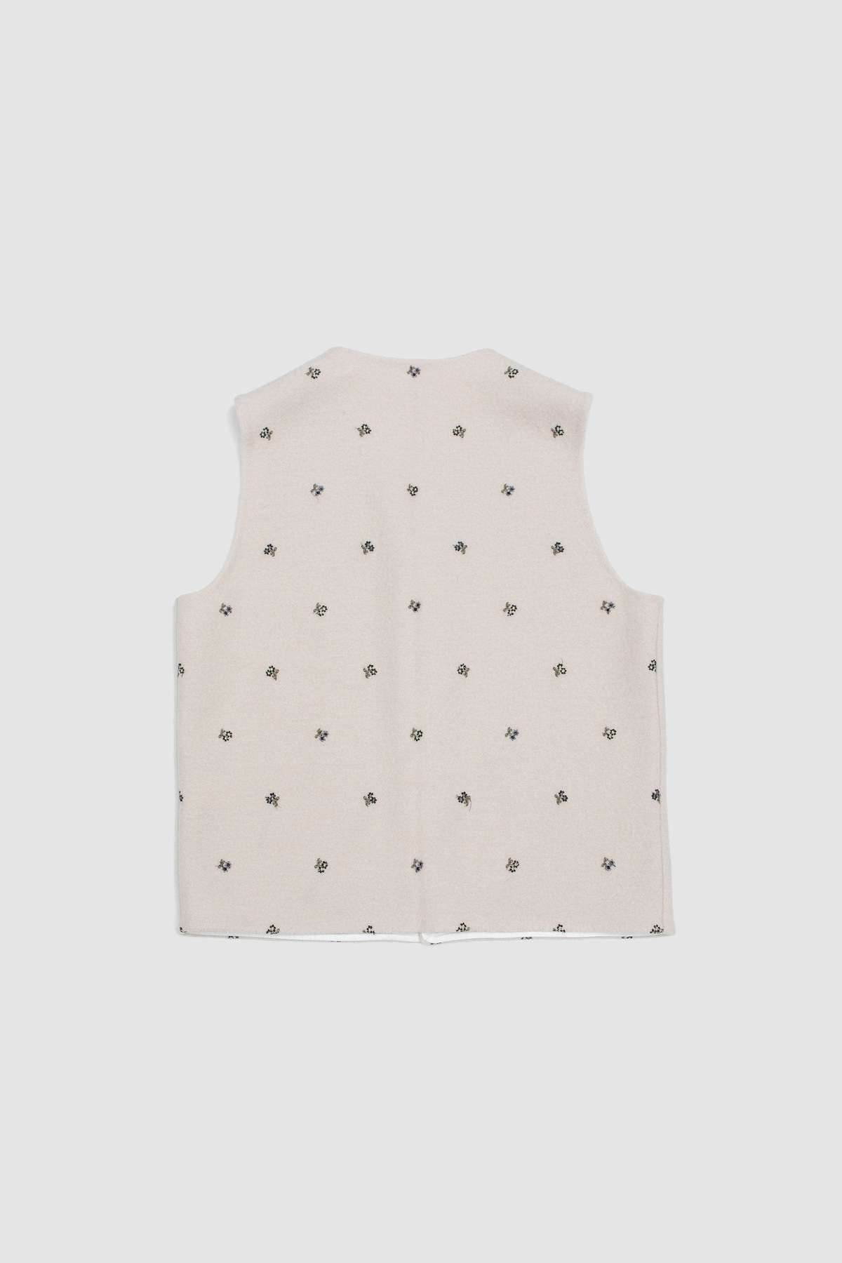 Rier Flowers Felted Walker Gilet - White | Garmentory