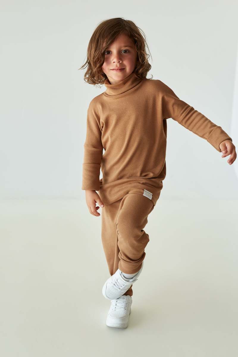 Kid's Stuff [Trucs d'enfants] Grow With Me Turtleneck - Mocha Dream