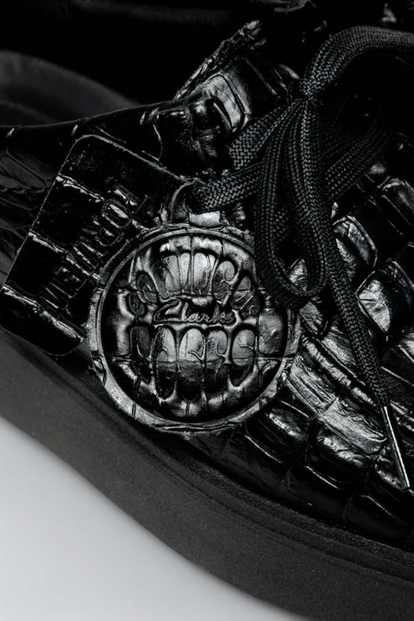 靴 MARTINE ROSE x CLARKS CUR Torview M Introducing Clarks with the Torview by Martine Rose. A new take on