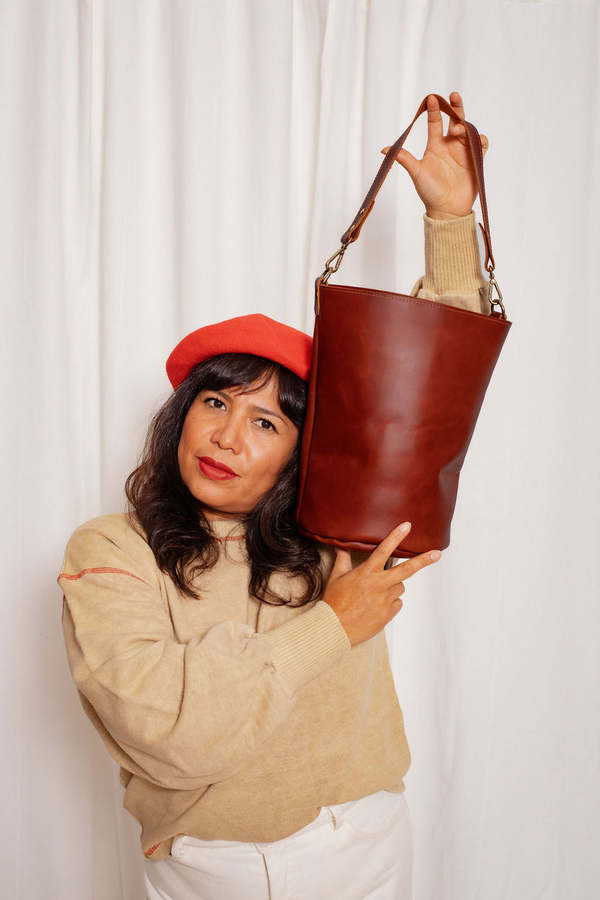 Market Canvas Frances Bucket Bag - Chestnut
