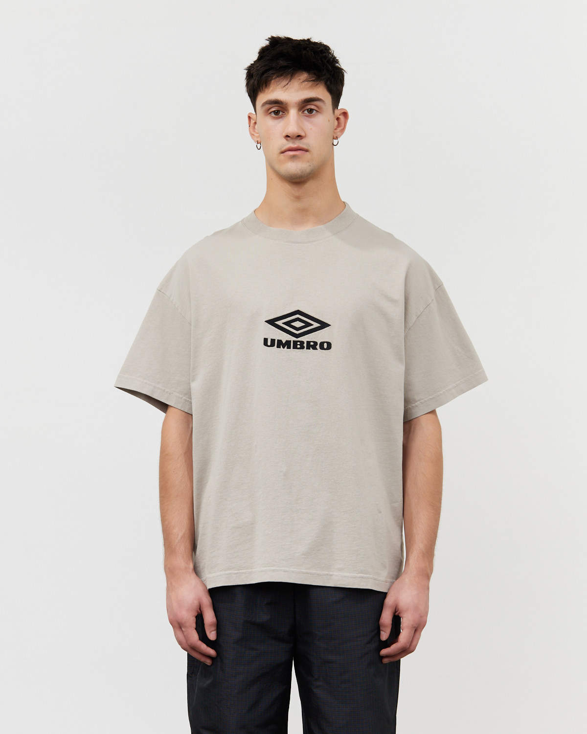 Tシャツ・カットソー UMBRO Essential Small Logo Short Sleeve T-Shirt Light Gray U Umbro Short sleeve t-shirts for Men | Online Sale up to 60
