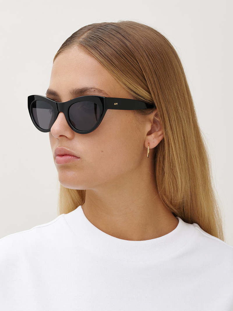 MESSY WEEKEND Donna Sunglasses
