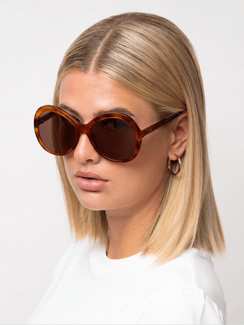 MESSY WEEKEND Olivia Sunglasses - Brown Havana MESSY WEEKEND Olivia Sunglasses - Brown Havana