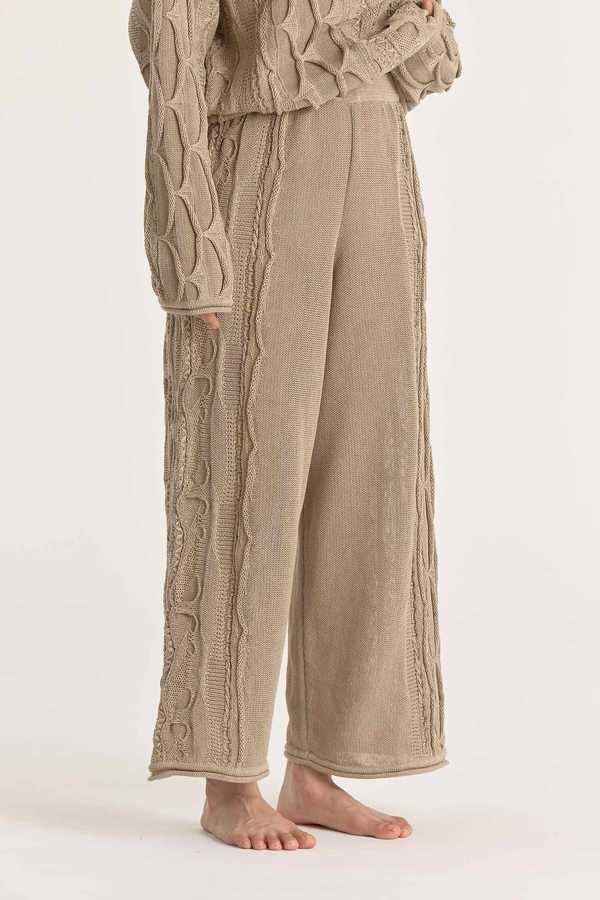 Black Crane Cable Knit Pants - Taupe