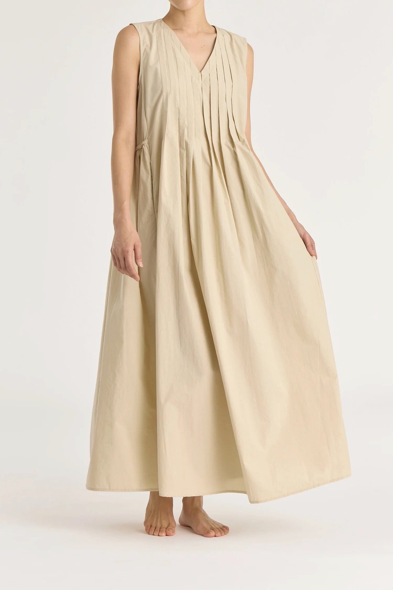 Cocoon Dress Black Crane Pleated Dress Pleated V-Neck Dress In Black
