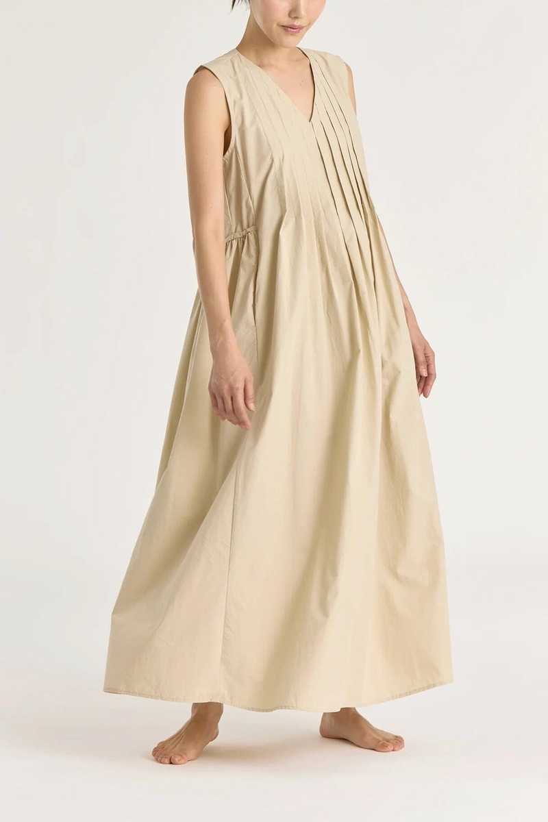 Black Crane Pleated V Neck Dress - Oyster