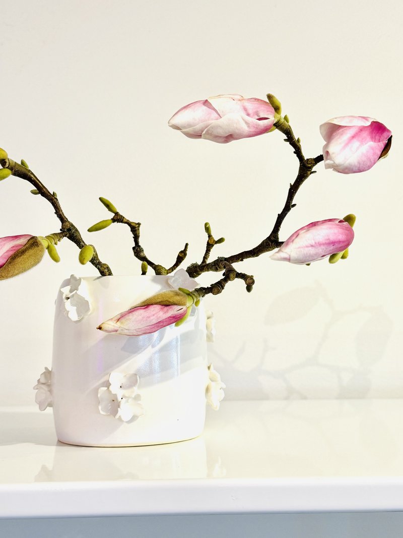 Vase Cream Flower Vase - Short Vase Cream Flower Vase - Short
