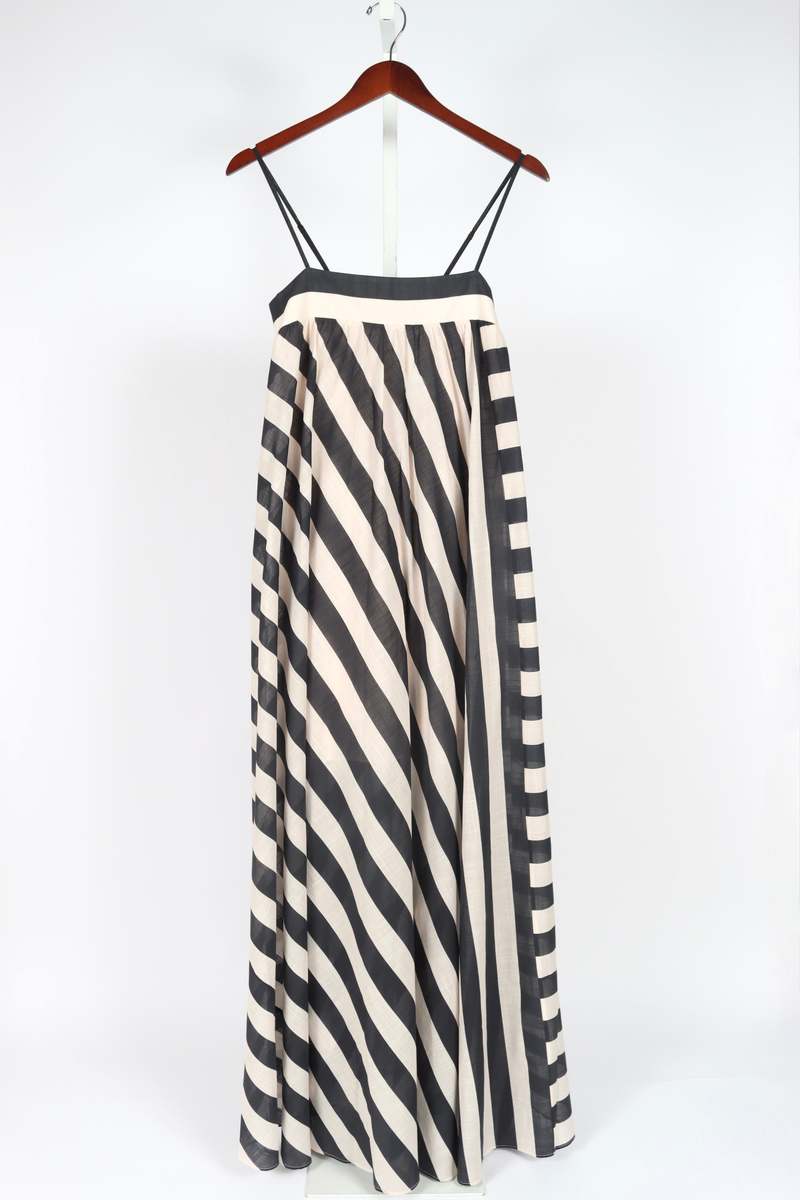 【Zimmermann】マキシン ストライプ マキシドレス Zimmermann Maxine Stripe Maxi Dress - Black/Cream | Garmentory