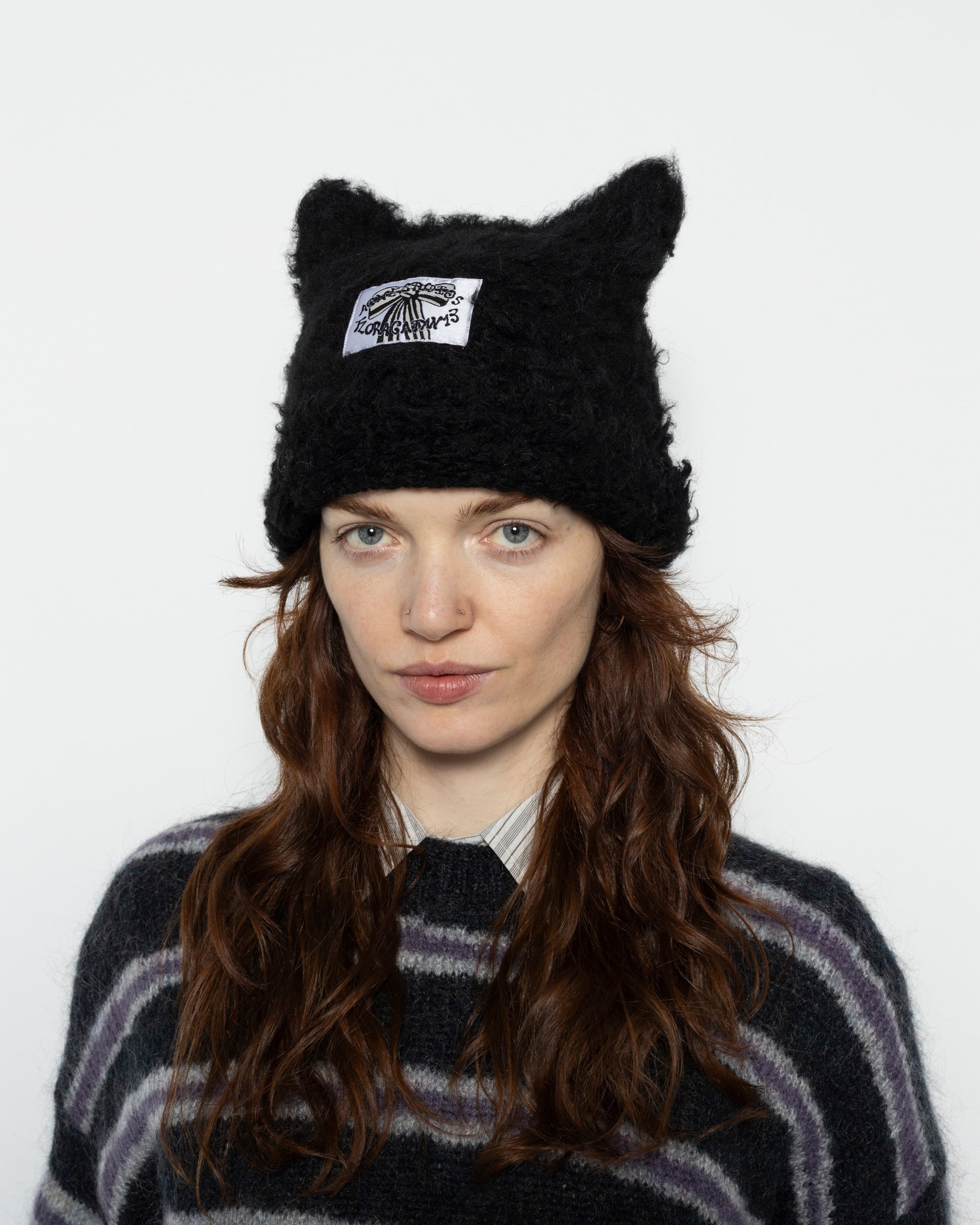 Acne Studios Fluffy Square Beanie ホワイト Acne Studios Off-White Fluffy Square Beanie Acne Studios