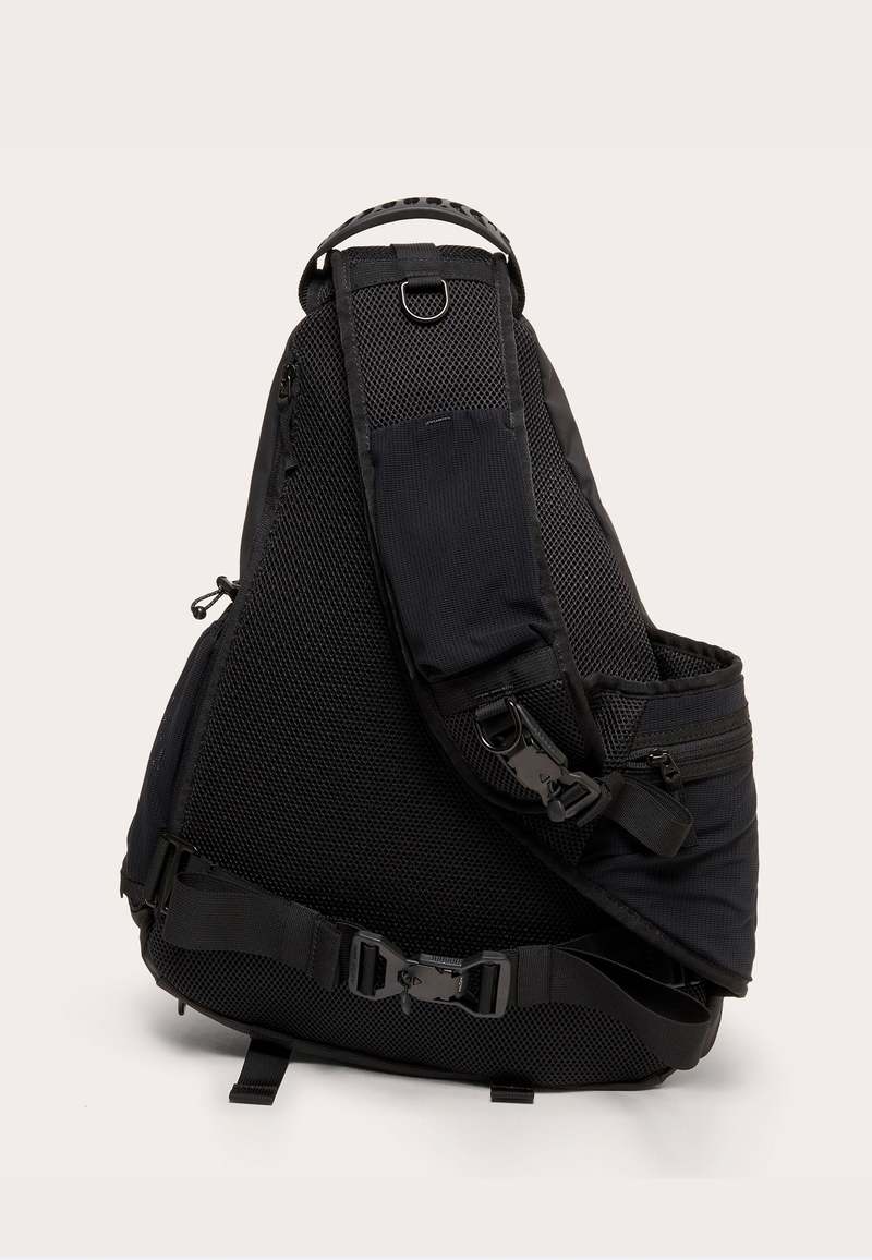 Oakley Latitude Sling Pack - Black Out | Garmentory