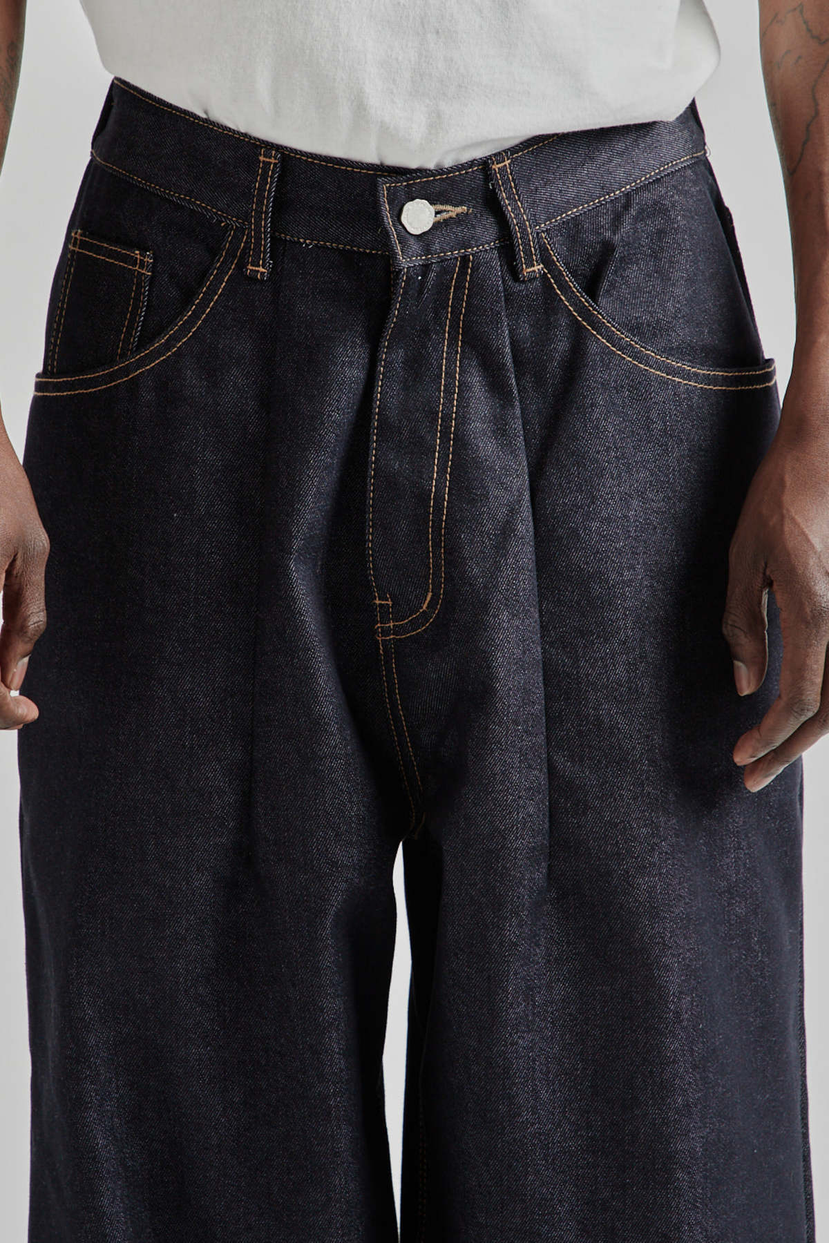 ESTUDIO NIKSEN Raw Denim Balloon Jeans - Indigo Raw Denim