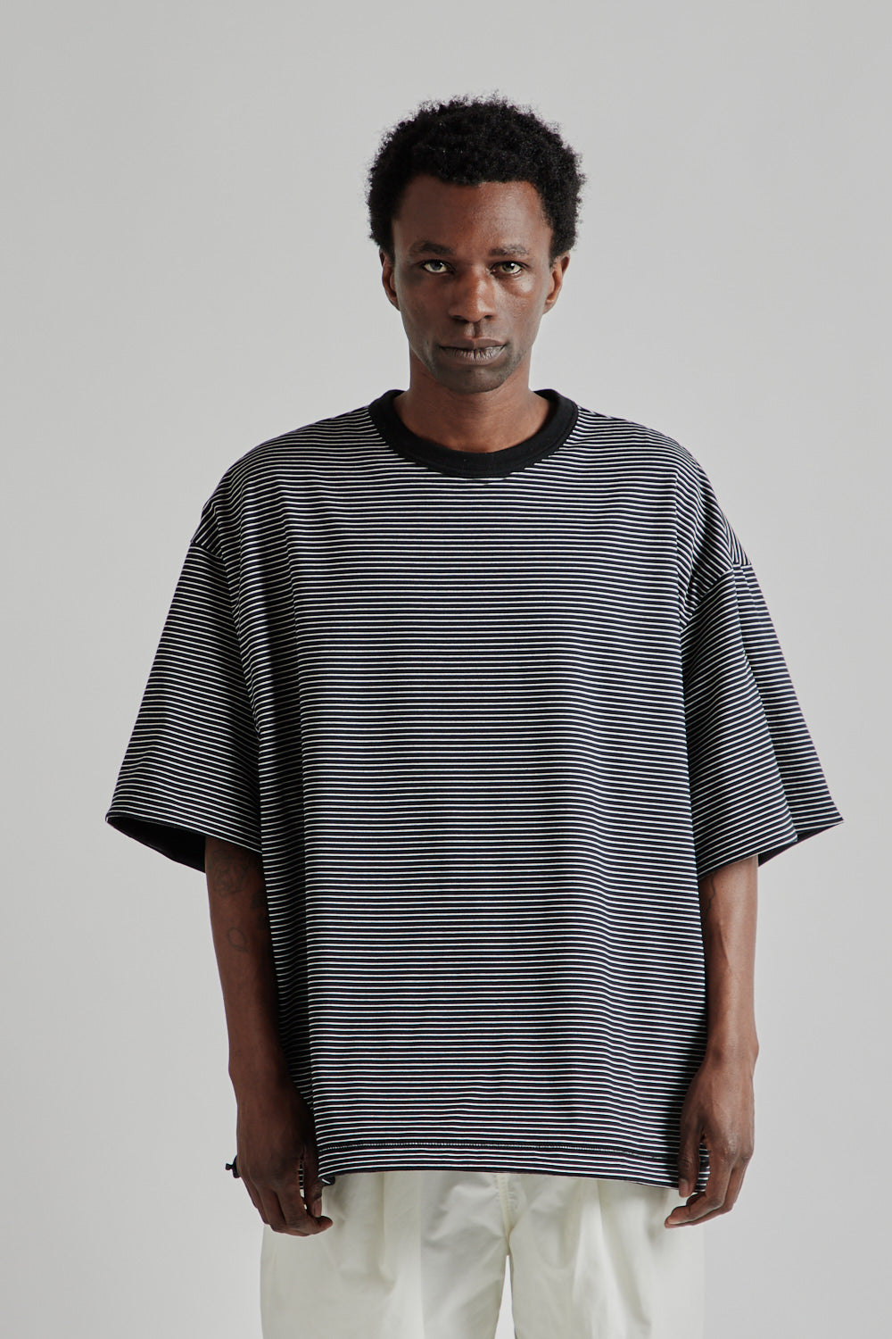 is-ness Reversible Balloon Border T-Shirt - Black x White