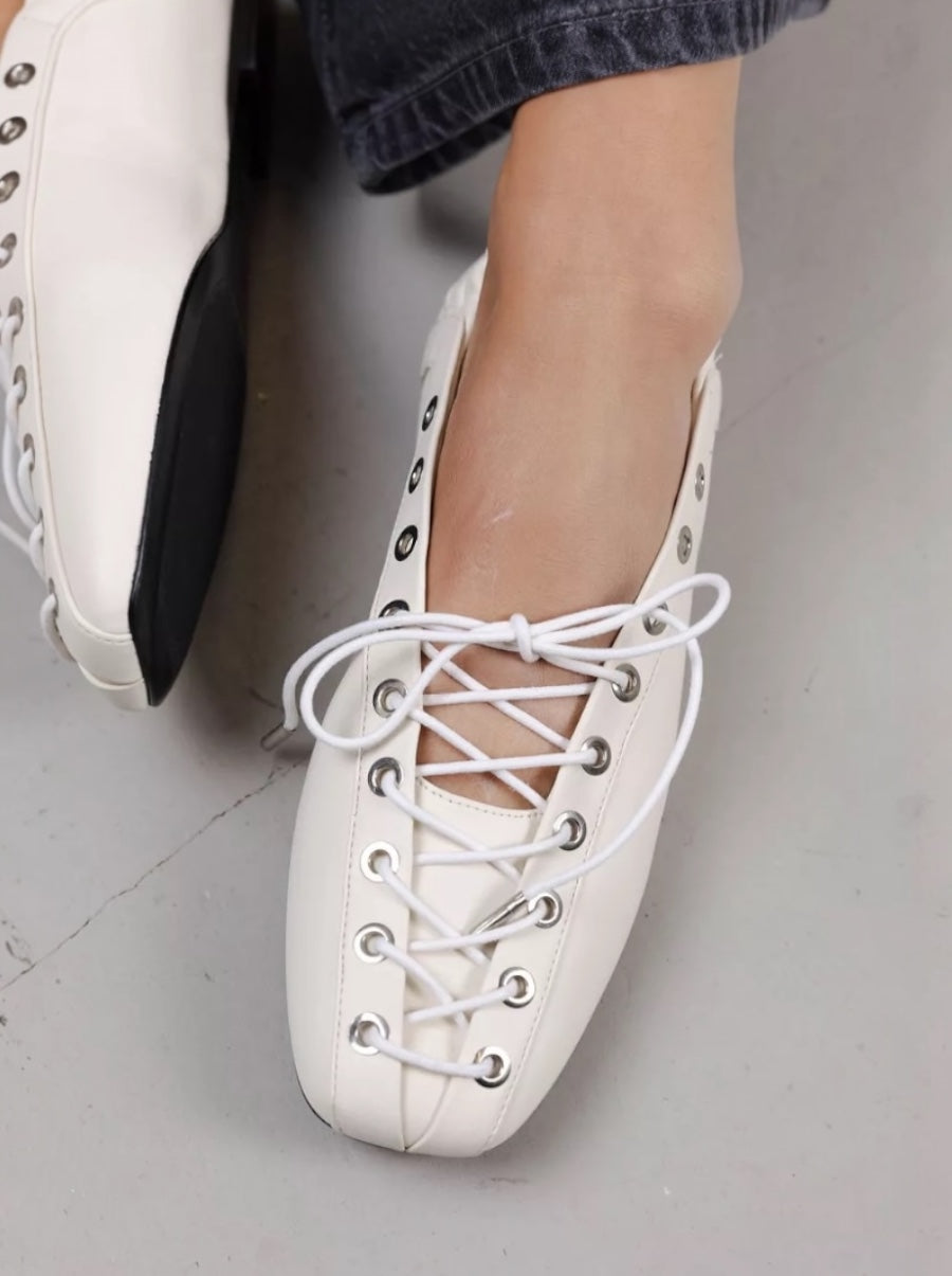 フラットシューズ Ganni Lace-Up Ballet Flat Ganni Eyelets Lace-Up Ballet Flats | Saks Fifth Avenue