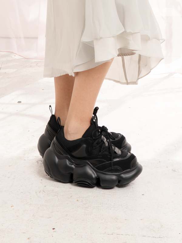 grounds Moopie Jaws - Black | Garmentory