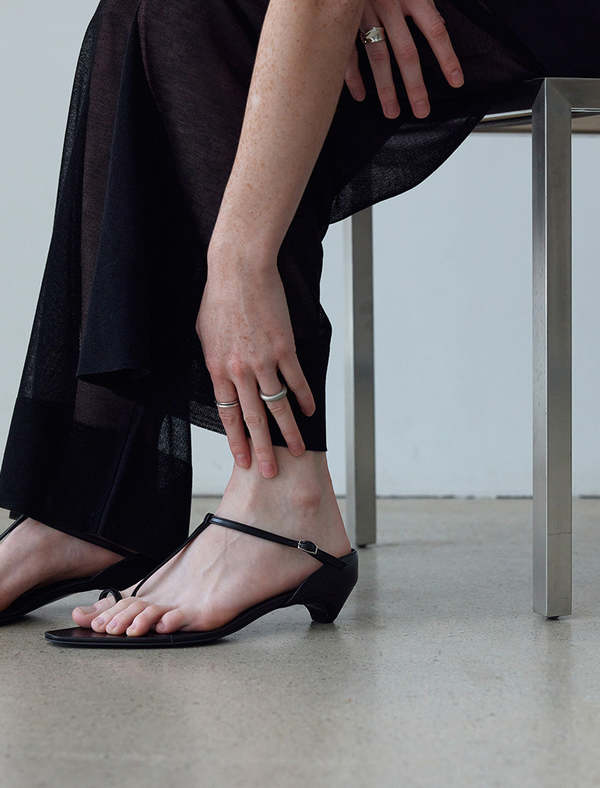 Piéton ORRE T-Strap Sandal - Black | Garmentory
