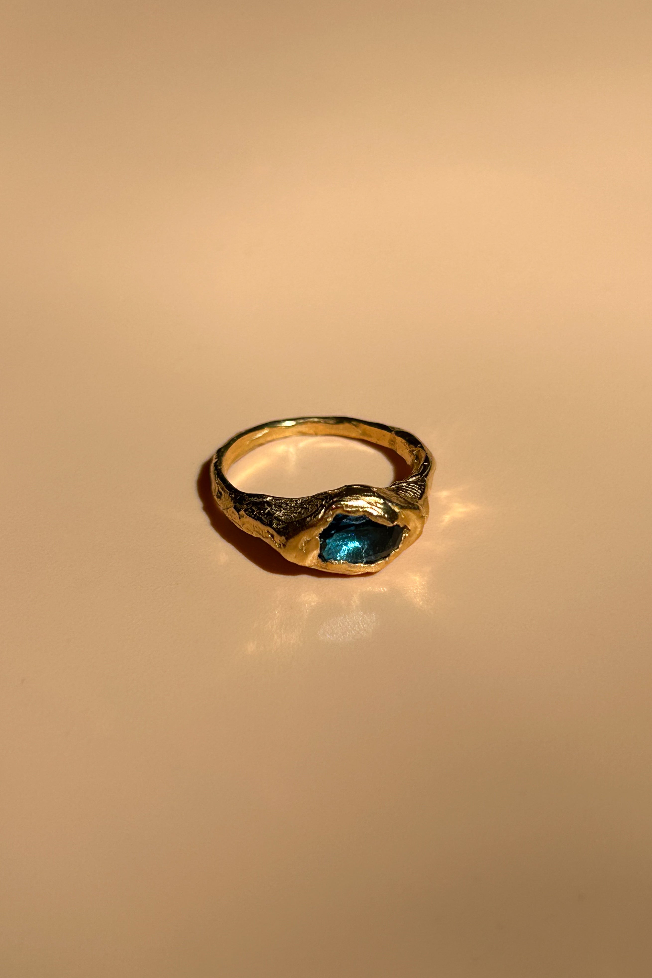 Simuero Faro Formentor Ring - Gold/Blue | Garmentory