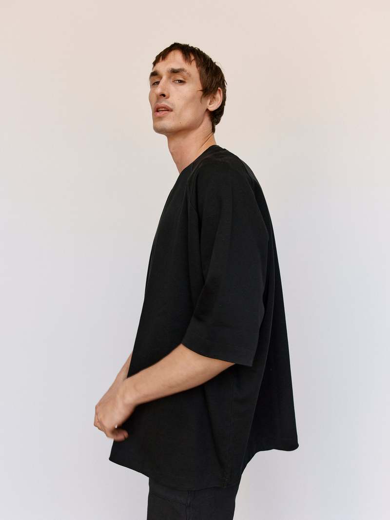 トップス CASEY CASEY BIG RAG T SHIRT 22HS016 Casey Casey Big Rag T-Shirt - Black | Garmentory