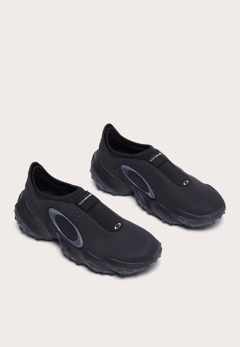 Oakley Edge Icon - Blackout | Garmentory