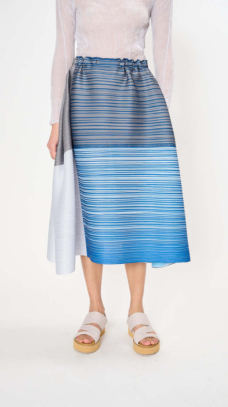 ISSEY MIYAKE プリーズプリーズ PHOTON BOUNCE スカート PHOTON BOUNCE Skirt Pink x Blue – ISSEY MIYAKE EU
