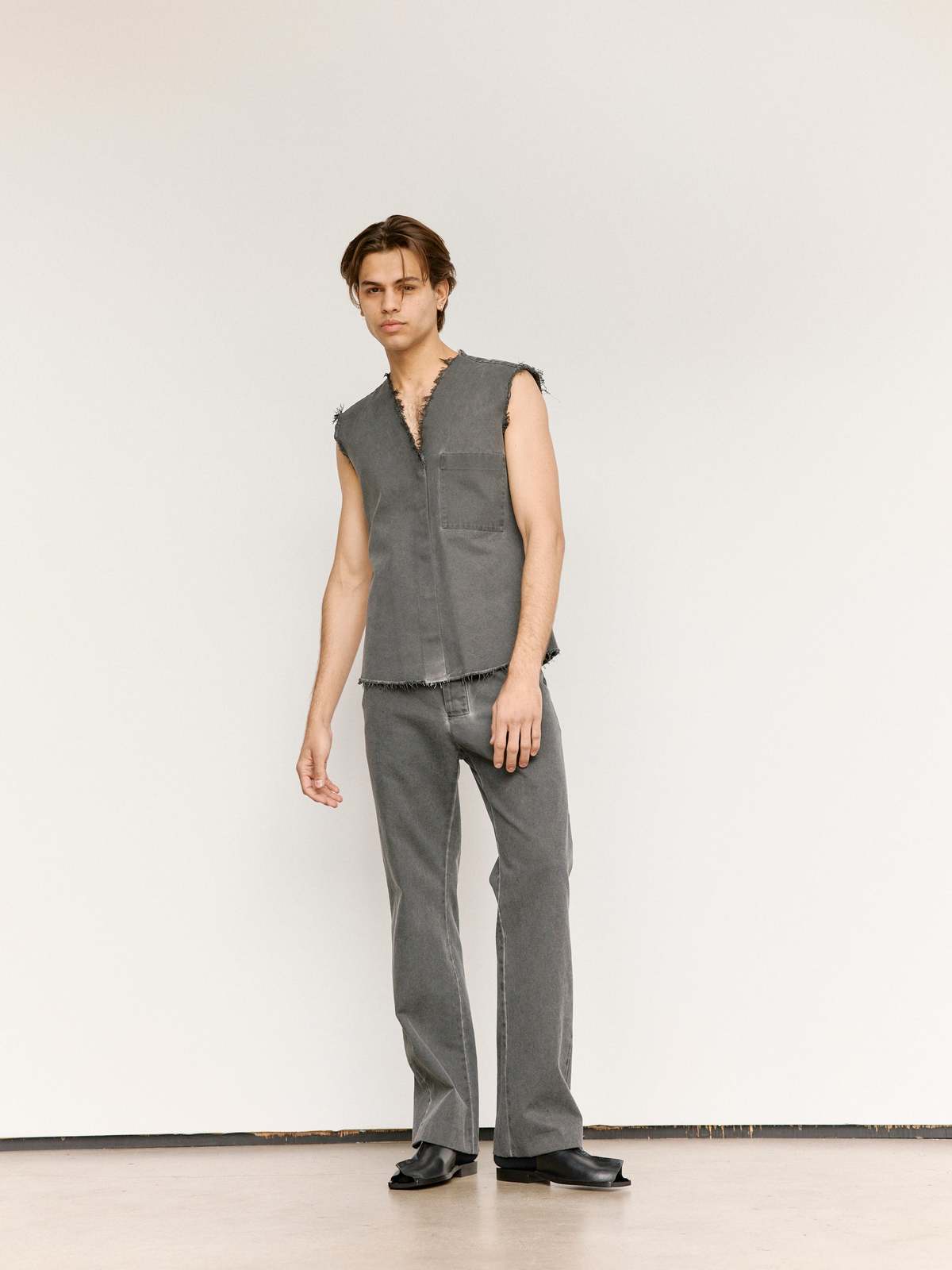 Gabriela Coll Garments NO.74 Sleeveless Shirt - Washed Black