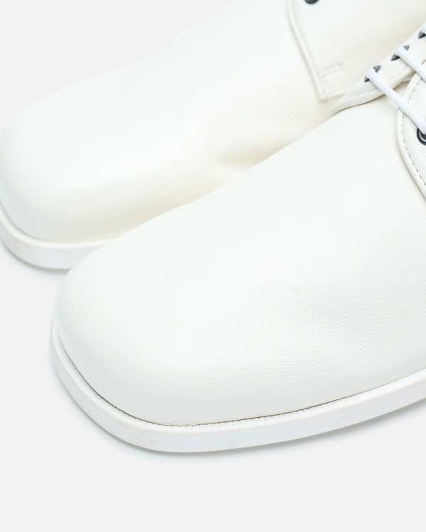 Lemaire Anatomic Derbies - White | Garmentory