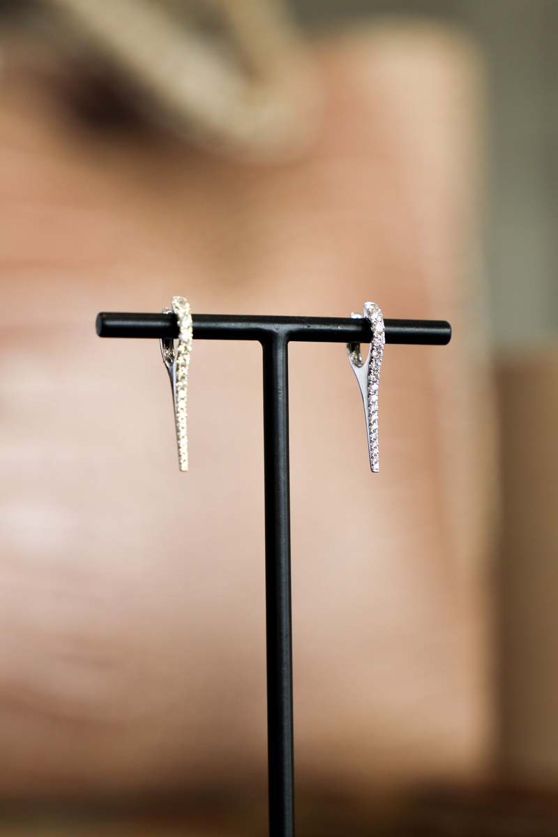 XIV Karats E227 Spikes with 30 Round Diamonds - White Gold