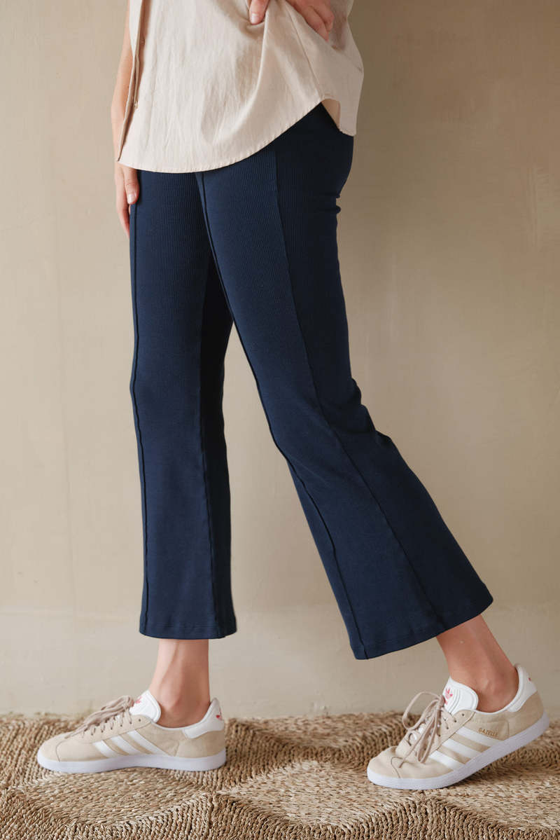Donni Rib Kick Flare Pant - Navy